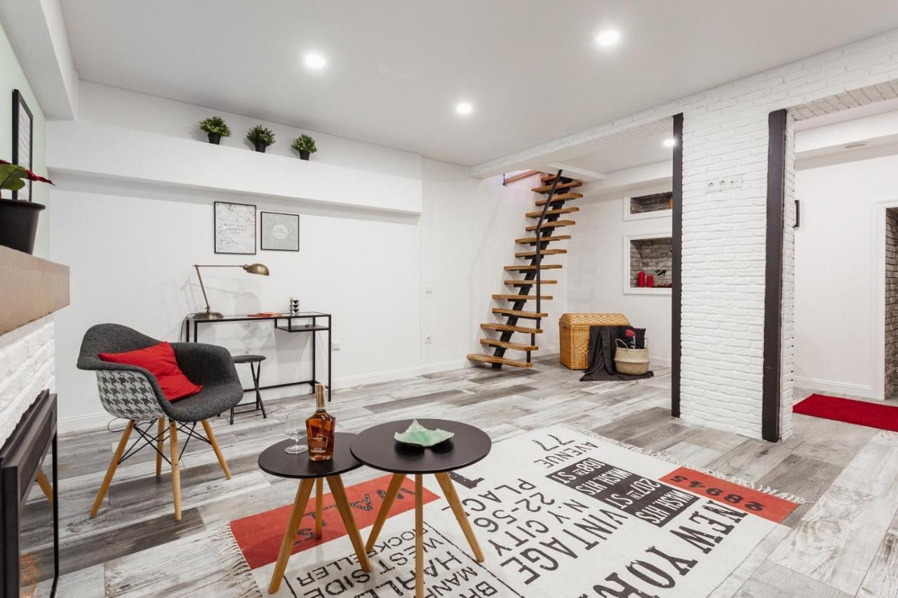 Two-Room Apartment On Lanzheronovskaya Одесса Экстерьер фото